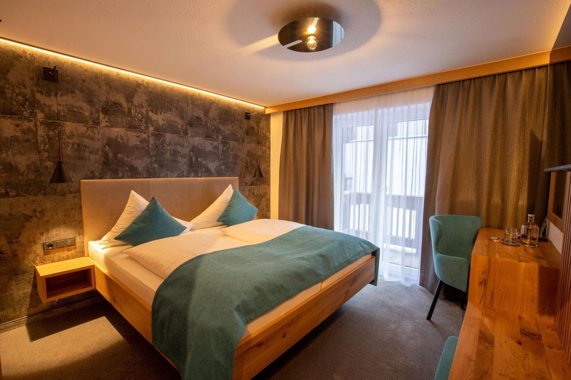 Hotel Garni Subretta Ischgl Exteriör bild