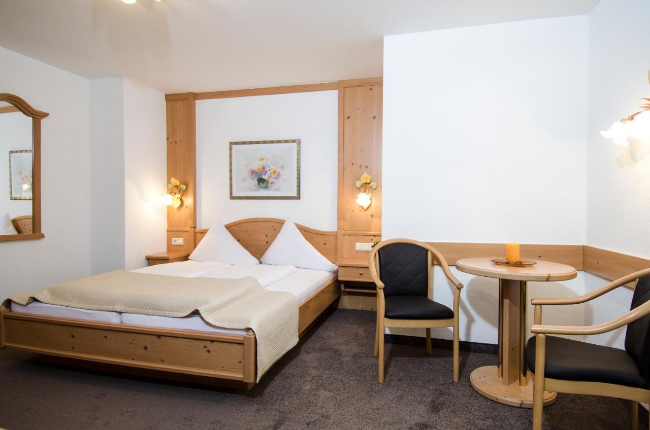 Hotel Garni Subretta Ischgl Exteriör bild